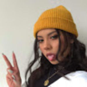 Meet your Posher, Aïsha